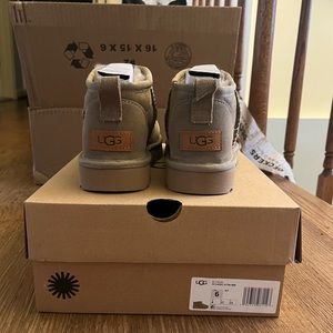 NWT UGG Classic Ultra Mini - Antilope